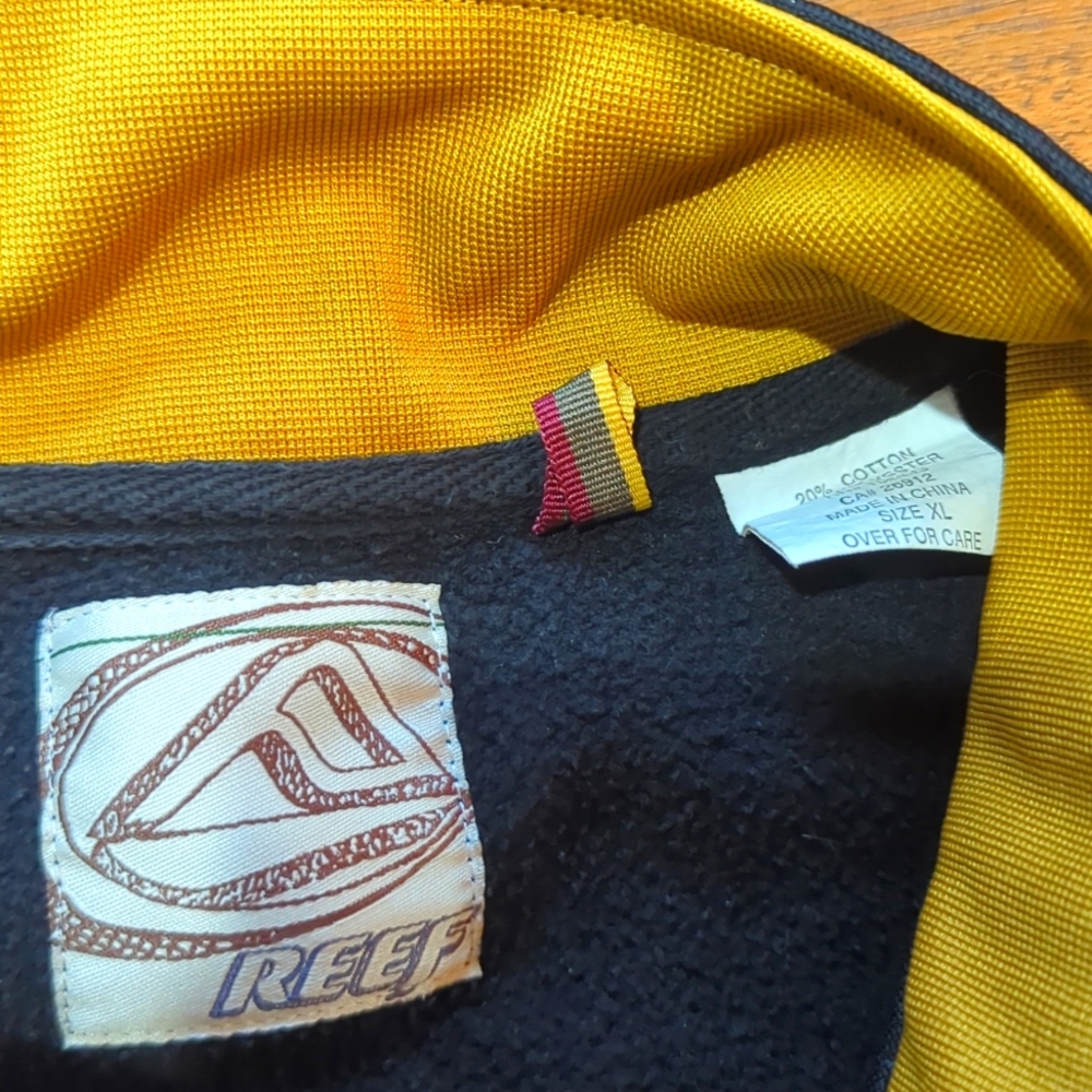 Reef Track Jacket - Picture 2 of 5
